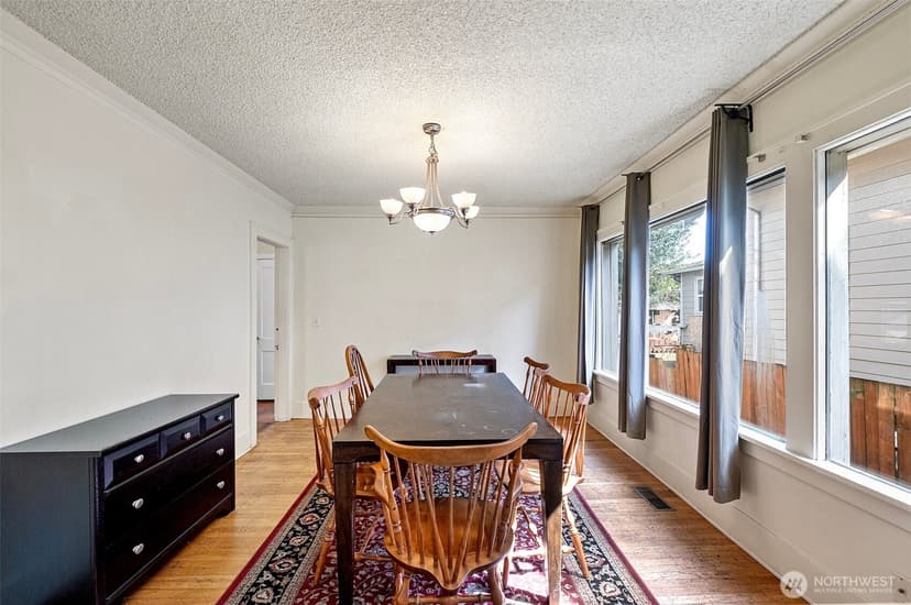Property photo for 5016 7th Ave Ne, Seattle photo 8