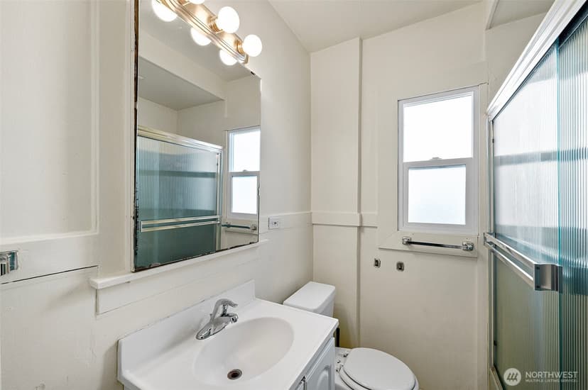Property photo for 5016 7th Ave Ne, Seattle photo 11