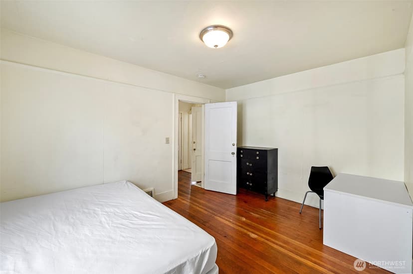 Property photo for 5016 7th Ave Ne, Seattle photo 19