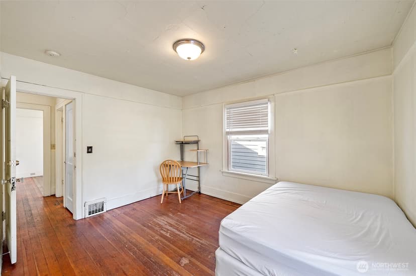 Property photo for 5016 7th Ave Ne, Seattle photo 21