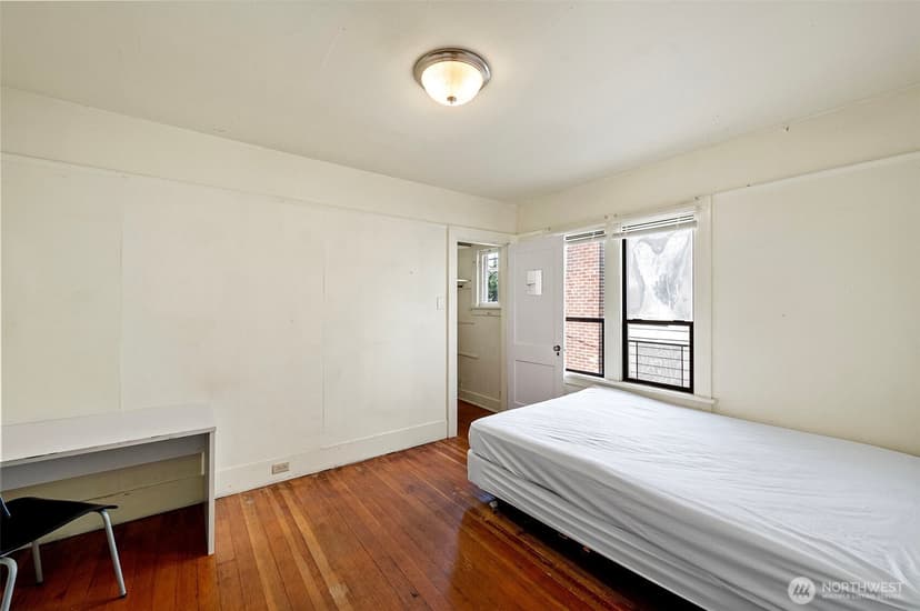 Property photo for 5016 7th Ave Ne, Seattle photo 18