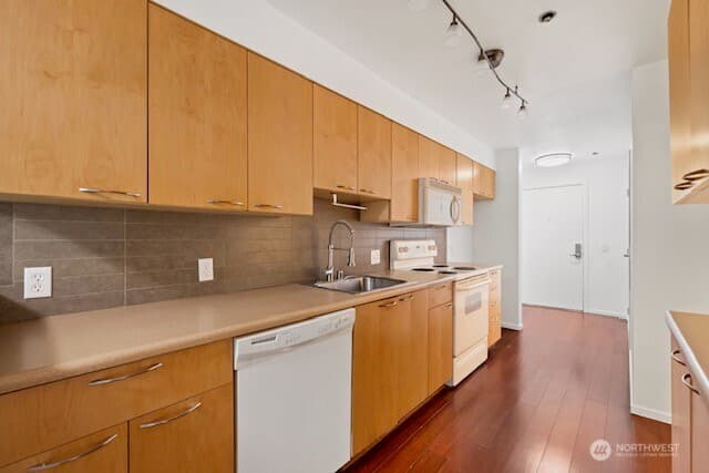 Property photo for 12334 31st Avenue NE #305, Seattle photo 8