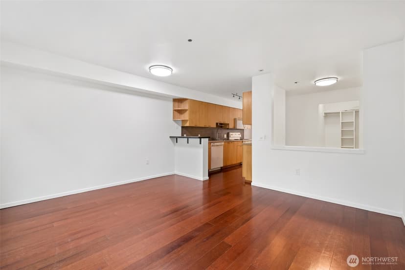 Property photo for 12334 31st Avenue NE #305, Seattle photo 4