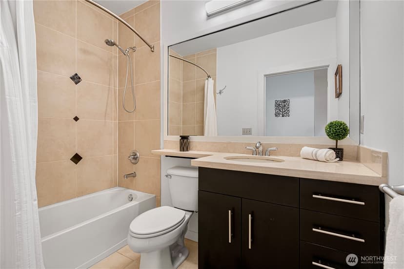 Property photo for 1026 NE 65th Street #418, Seattle photo 13