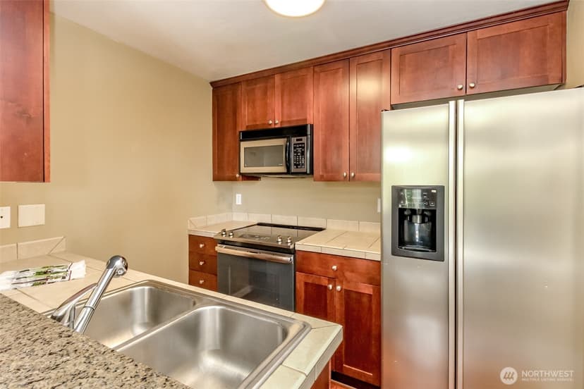 Property photo for 28311 18th Avenue S #A-202, Federal Way photo 12