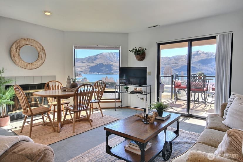 Property photo for 100 Lake Chelan Shores Drive #18-9, Chelan photo 9