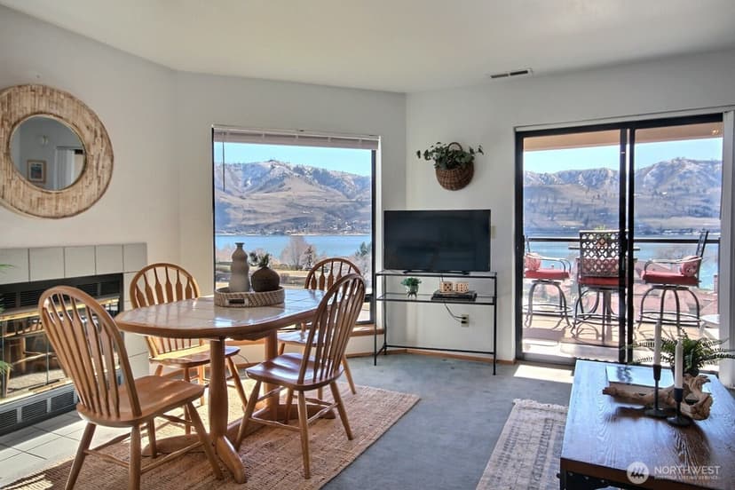 Property photo for 100 Lake Chelan Shores Drive #18-9, Chelan photo 3