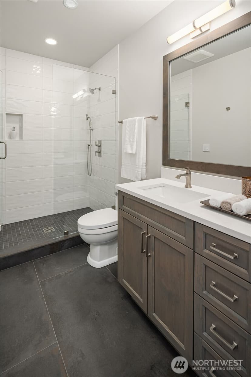 Property photo for 7254 N Mercer Way, Mercer Island photo 31