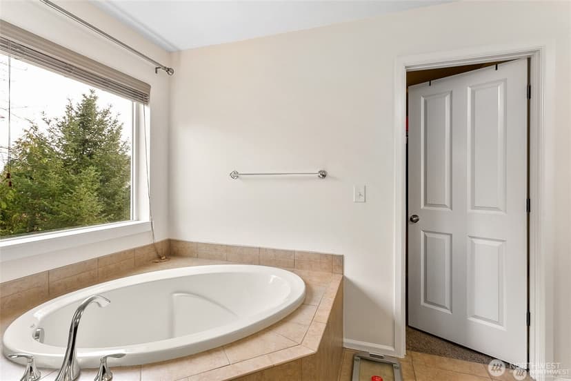 Property photo for 12516 SE 279th Place, Kent photo 15