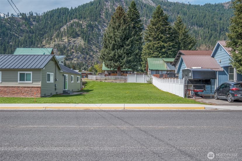 Property photo for 1 Ski Hill Drive, Leavenworth