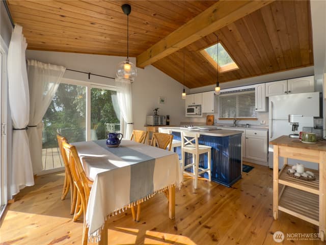 Property photo for 36 K Beach Way, Hat Island photo 3