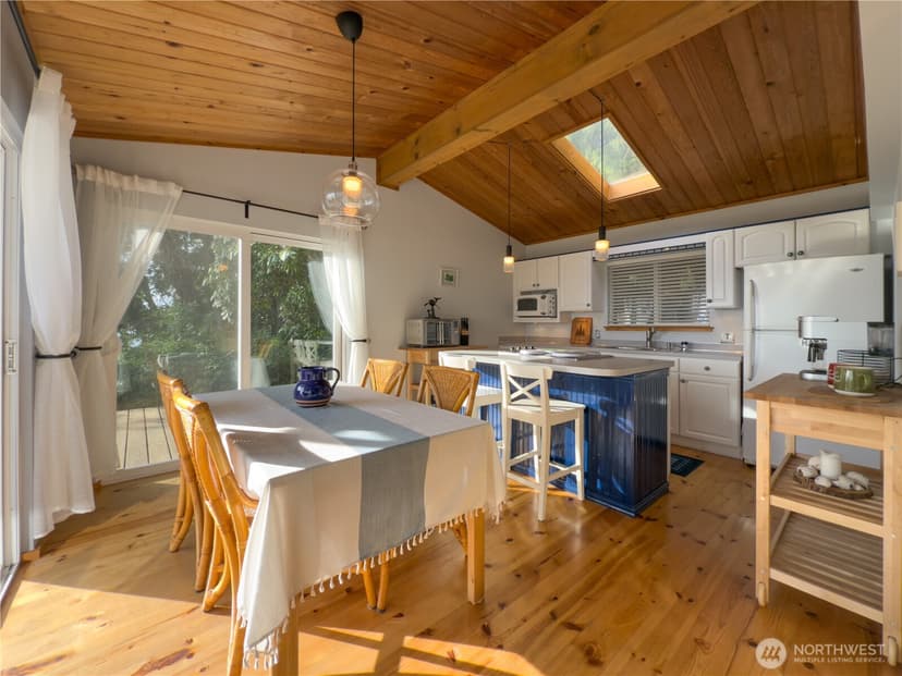 Property photo for 36 K Beach Way, Hat Island photo 3
