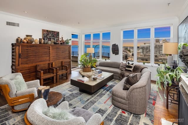 Property photo for 1009 Western Avenue #1203, Seattle photo 5