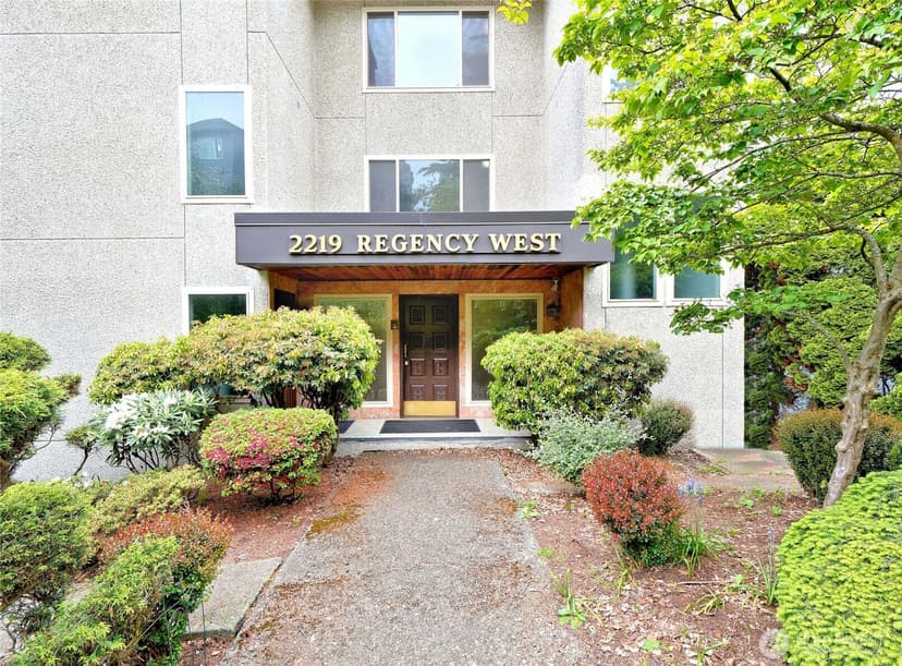 Property photo for 2219 13th Avenue W #1, Seattle photo 17
