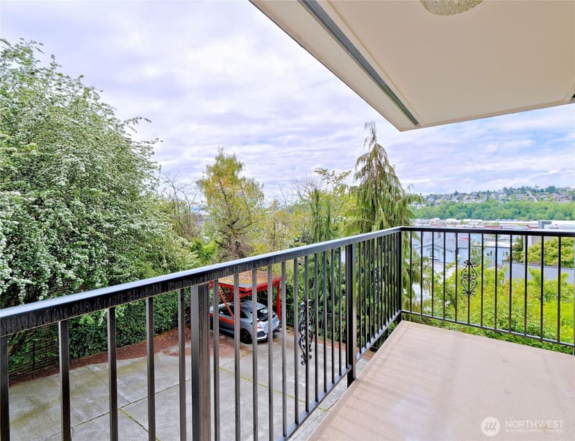 Property photo for 2219 13th Avenue W #1, Seattle photo 15