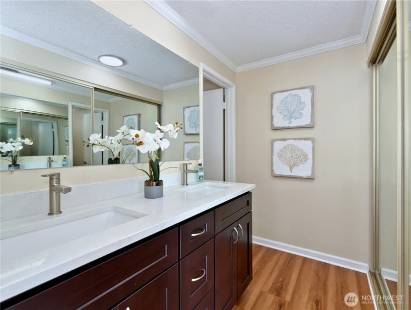 Property photo for 2219 13th Avenue W #1, Seattle photo 9