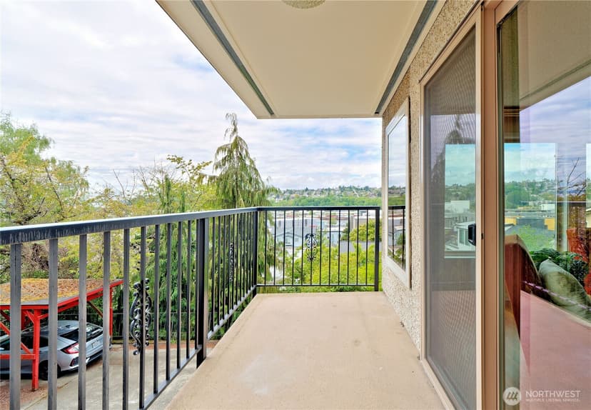 Property photo for 2219 13th Avenue W #1, Seattle photo 14