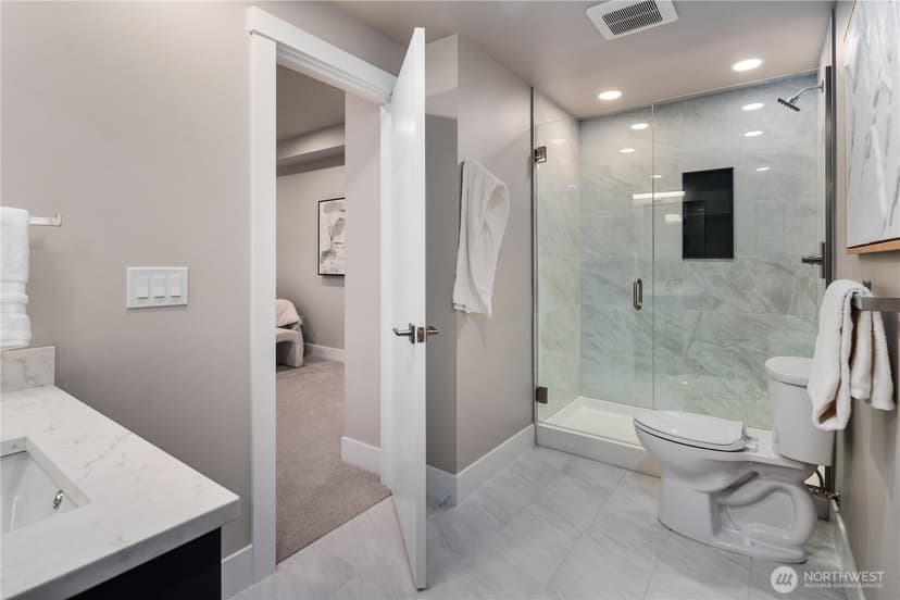 Property photo for 8814 NE Juanita Drive, Kirkland photo 37