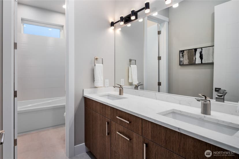 Property photo for 8814 NE Juanita Drive, Kirkland photo 30