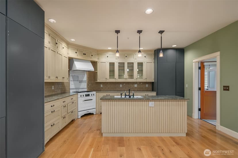 Property photo for 19603 238TH Avenue NE, Woodinville photo 11