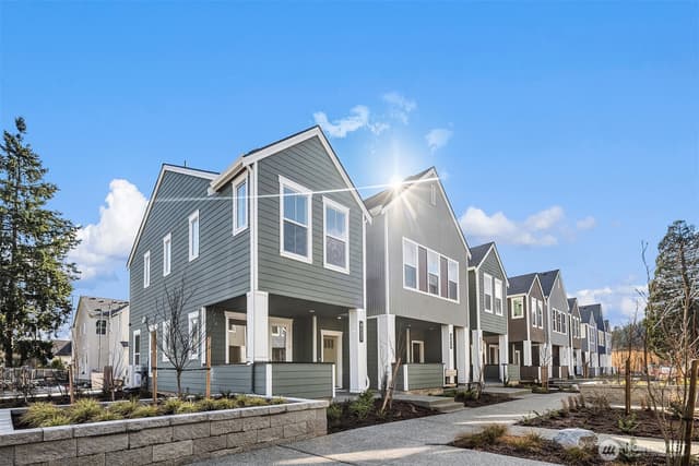 Property photo for 4221 McKinley Lot 33 Avenue, Carnation photo 2