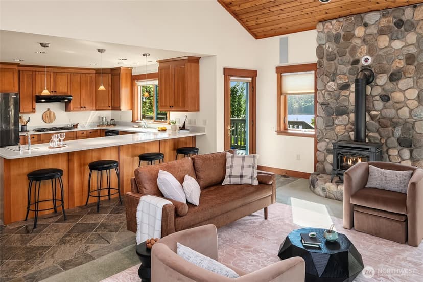 Property photo for 18005 Thorsen Road SW, Vashon photo 14