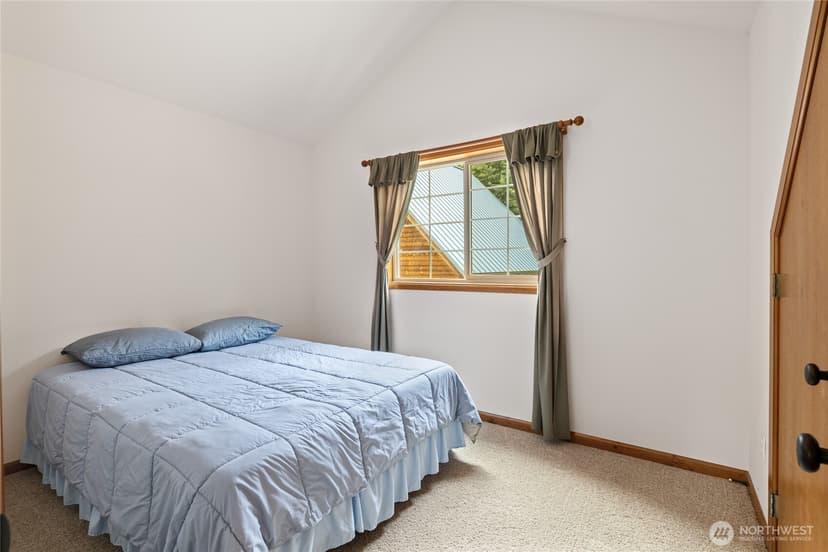 Property photo for 180 Sierra Lane, Ronald photo 31