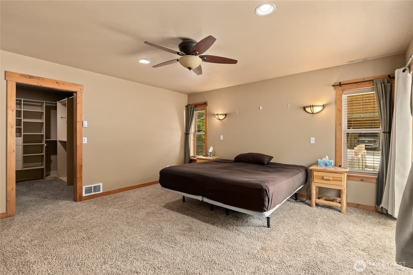 Property photo for 180 Sierra Lane, Ronald photo 17
