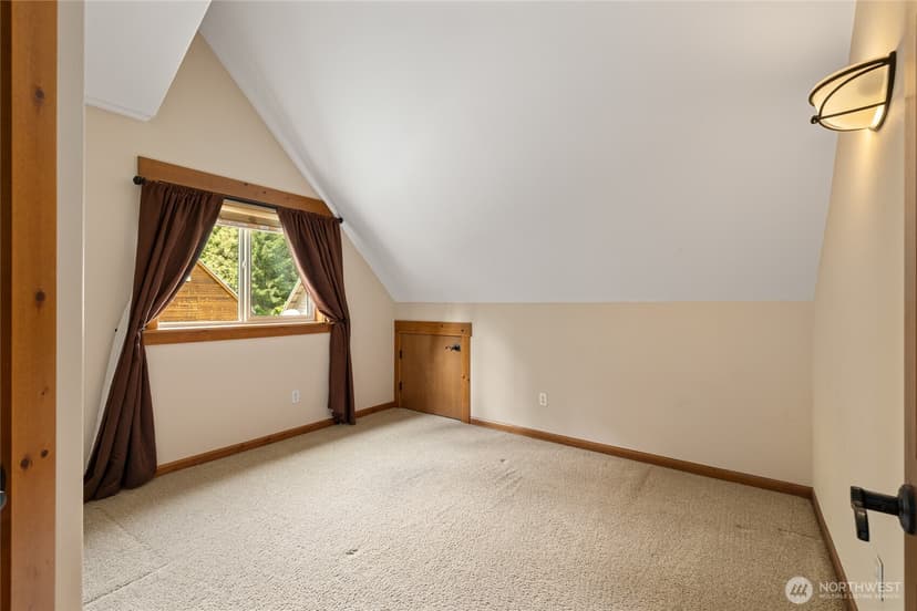 Property photo for 180 Sierra Lane, Ronald photo 21