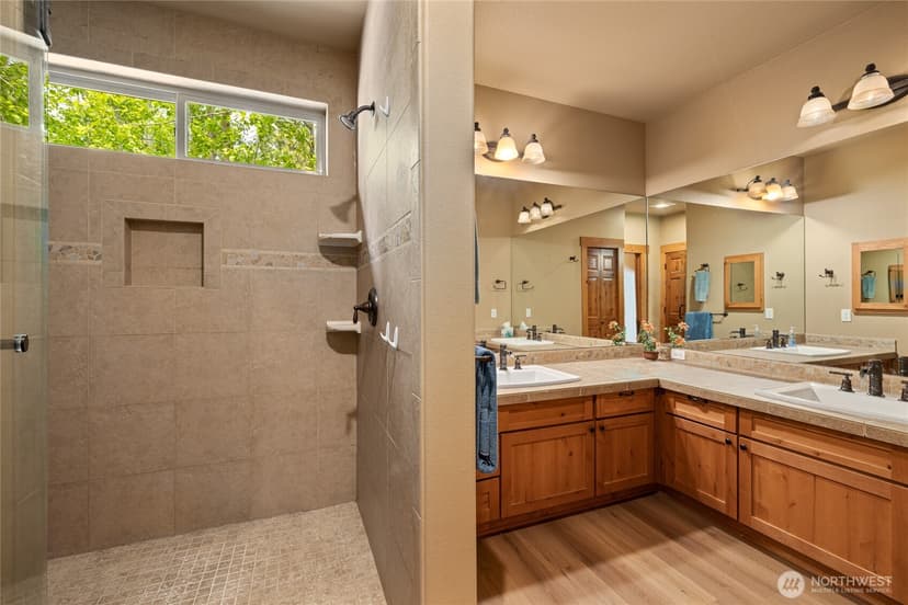 Property photo for 180 Sierra Lane, Ronald photo 19