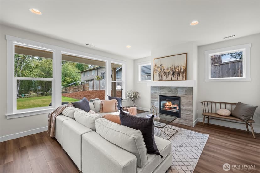 Property photo for 11210 79th Avenue Ct SW, Lakewood photo 6