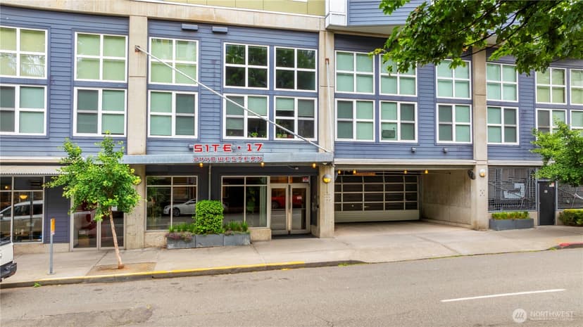 Property photo for 2440 Western Avenue #807, Seattle photo 3