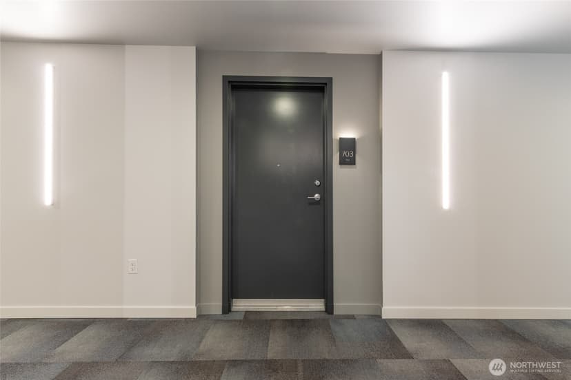 Property photo for 590 1st Avenue S #703, Seattle photo 8