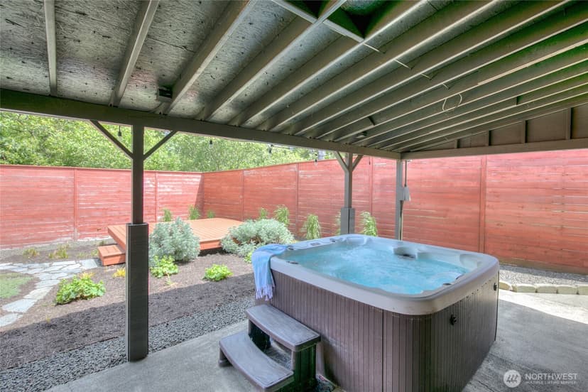 Property photo for 872 Albion Avenue SE, Ocean Shores photo 37