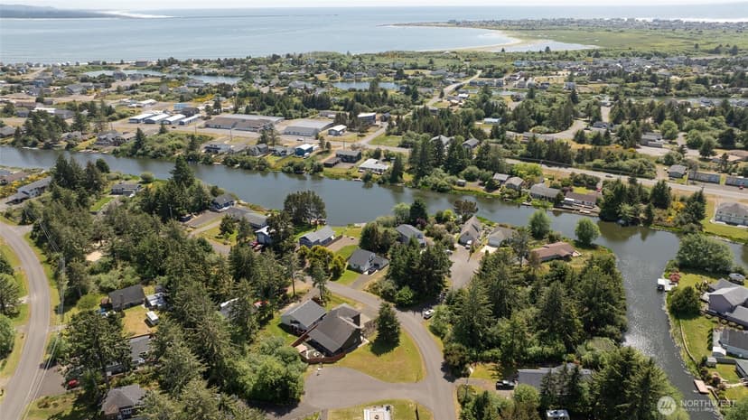 Property photo for 872 Albion Avenue SE, Ocean Shores photo 40
