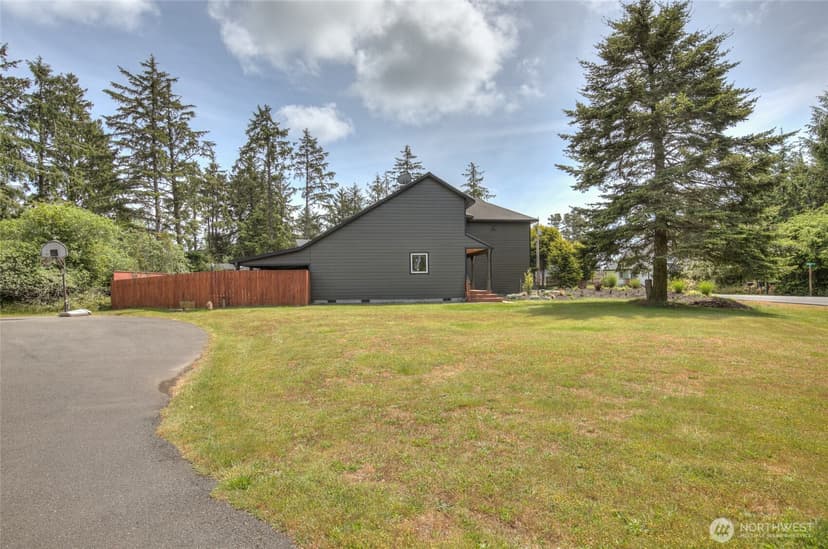 Property photo for 872 Albion Avenue SE, Ocean Shores photo 2