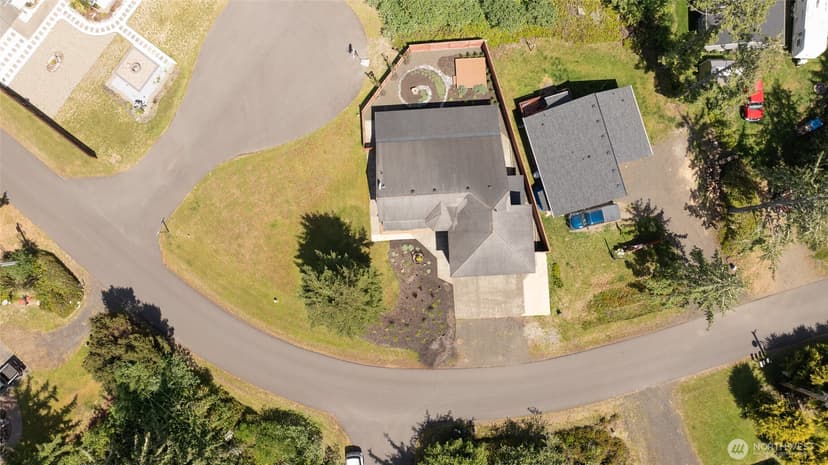 Property photo for 872 Albion Avenue SE, Ocean Shores photo 38