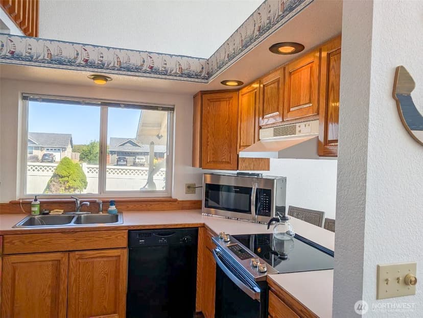 Property photo for 1249 E Ocean Shores Boulevard SW, Ocean Shores photo 15