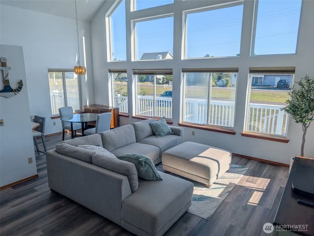 Property photo for 1249 E Ocean Shores Boulevard SW, Ocean Shores photo 5