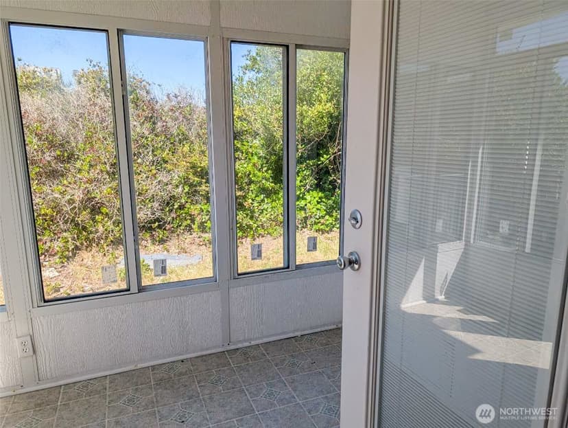 Property photo for 1249 E Ocean Shores Boulevard SW, Ocean Shores photo 19