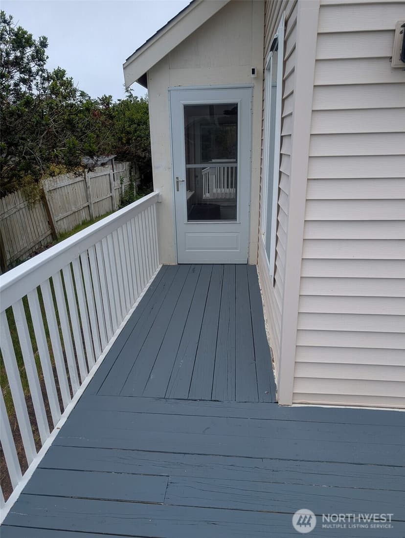 Property photo for 1249 E Ocean Shores Boulevard SW, Ocean Shores photo 29