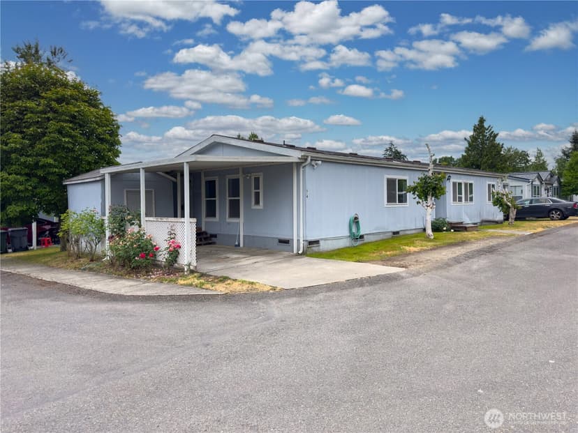 Property photo for 514 105th Street Ct E, Tacoma photo 3