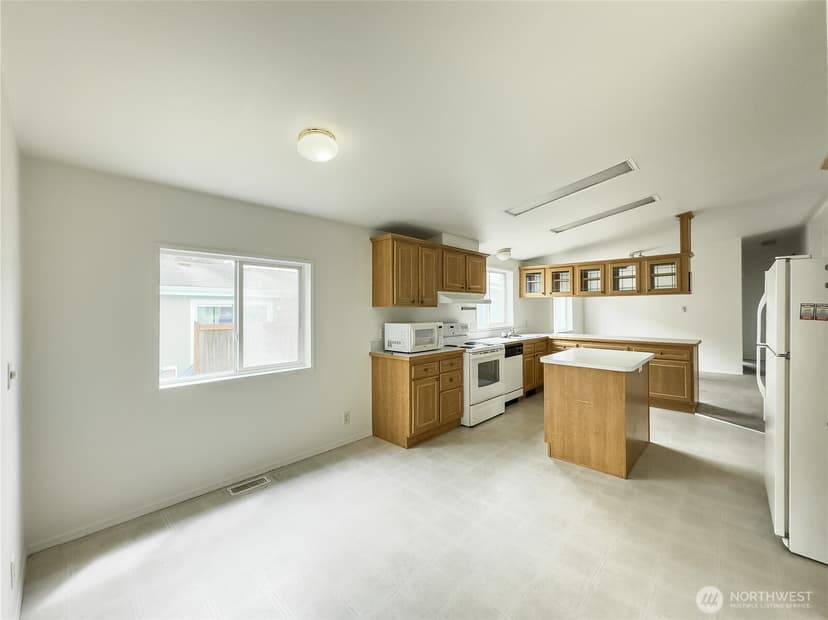 Property photo for 514 105th Street Ct E, Tacoma photo 13
