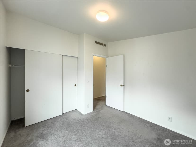 Property photo for 514 105th Street Ct E, Tacoma photo 28