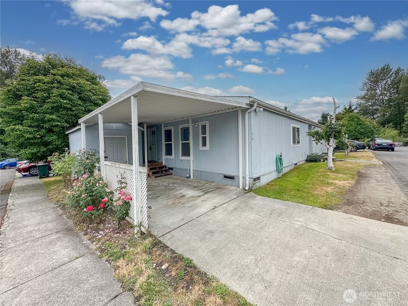 Property photo for 514 105th Street Ct E, Tacoma photo 2