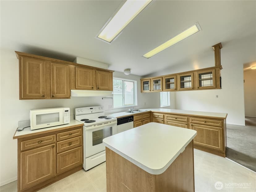Property photo for 514 105th Street Ct E, Tacoma photo 16