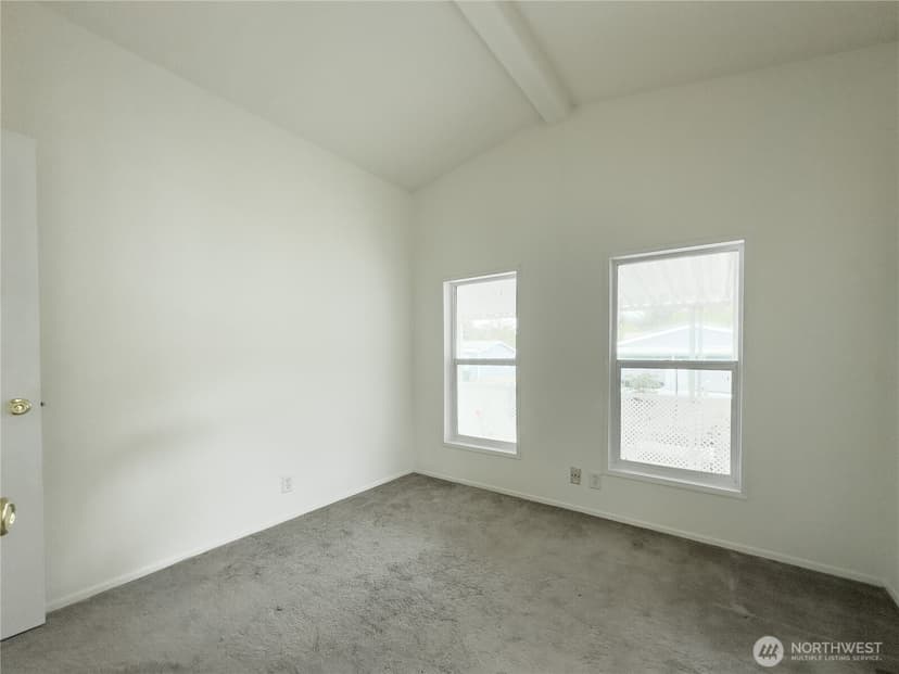 Property photo for 514 105th Street Ct E, Tacoma photo 11