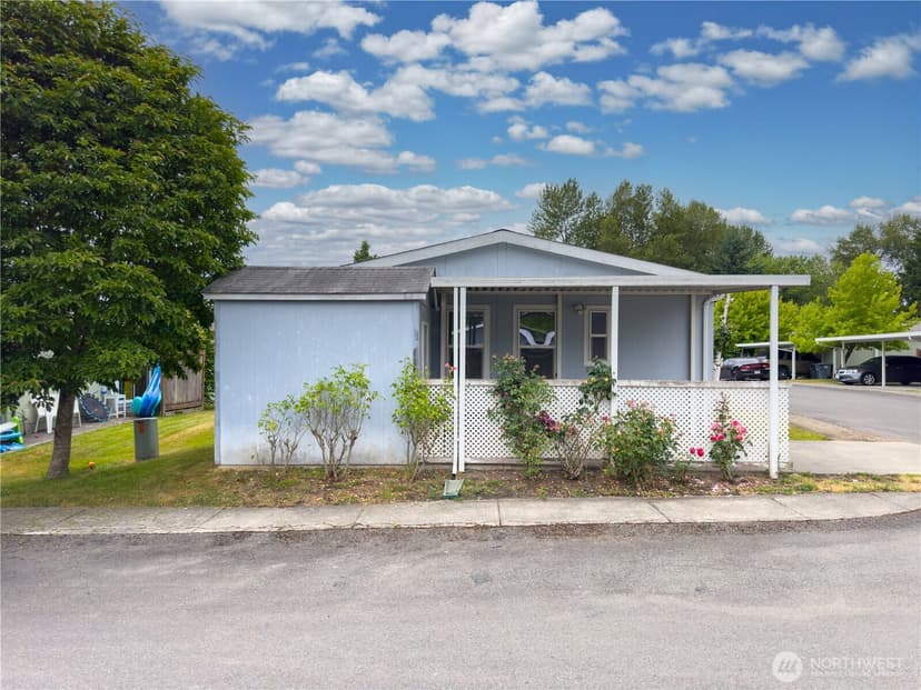 Property photo for 514 105th Street Ct E, Tacoma photo 4