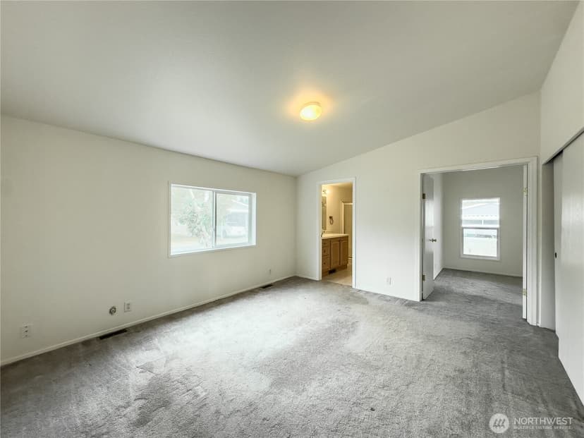 Property photo for 514 105th Street Ct E, Tacoma photo 23