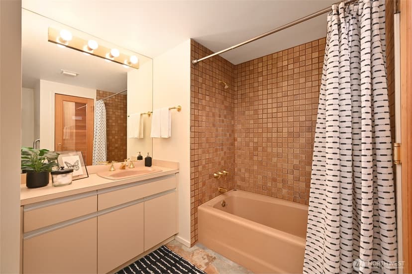 Property photo for 1301 Spring Street #17A, Seattle photo 16